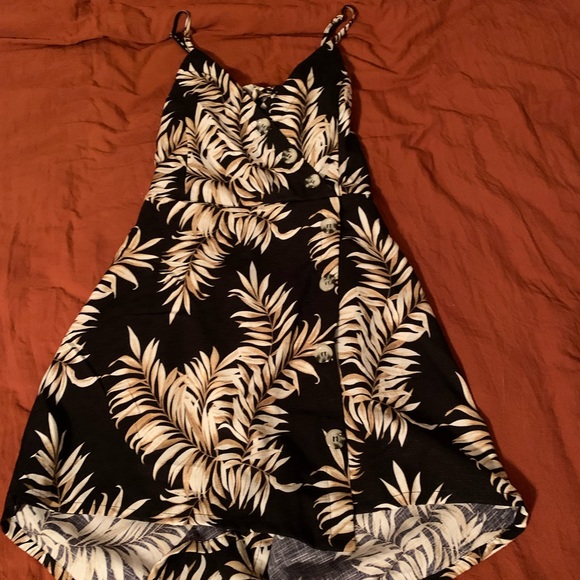 Revamped medium romper/dress with black, white, tan leaf design. Cutout back - Picture 2 of 10